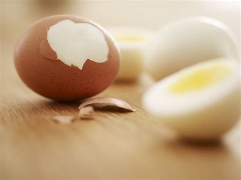 spin test hard boiled eggs|hard boiled eggs without cracking.